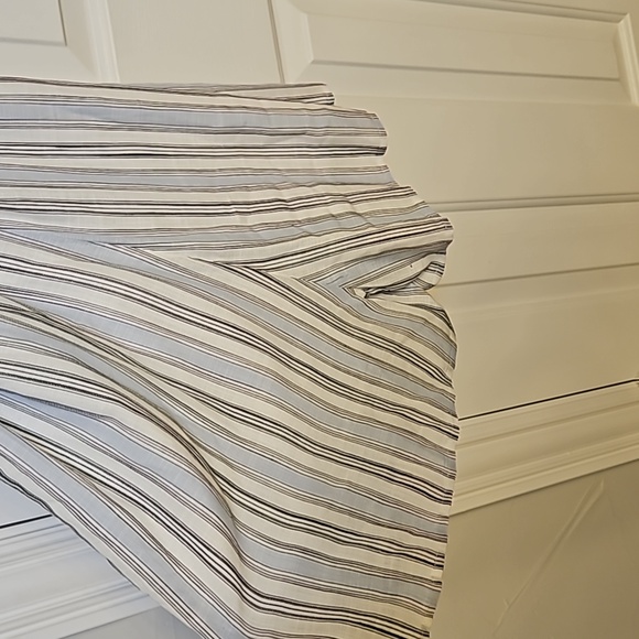 NWT Blue Rain Romper From Francesca's. Blue, Black, White Stripped - Picture 7 of 7